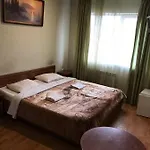 славна кача Отель
